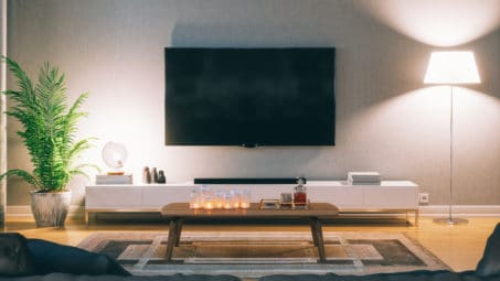 Luxury TV Models & Gadgets for a Fancy Movie Night